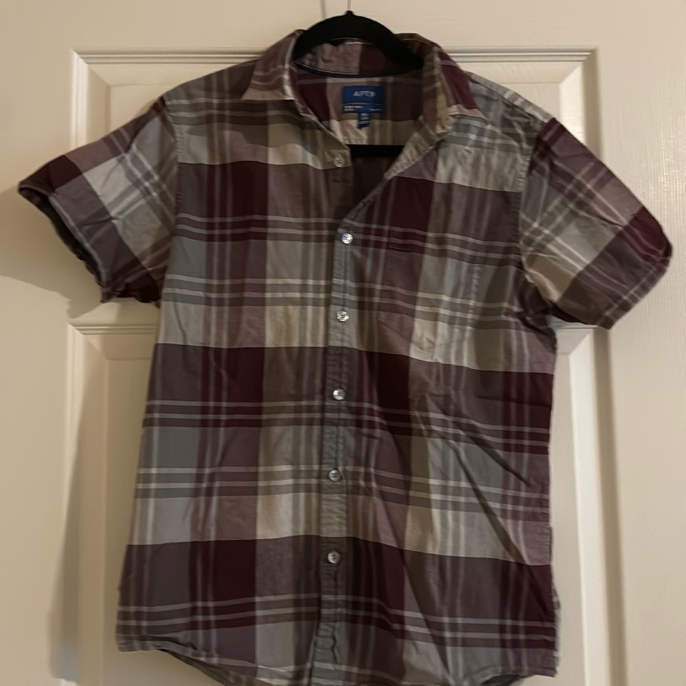 Men’s Plaid Slim Fit Short Sleeve Button Down Shirt